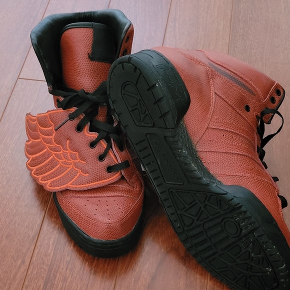 Jeremy Scott ltd ed. Winged Basketball shoes - Picture 9 of 10